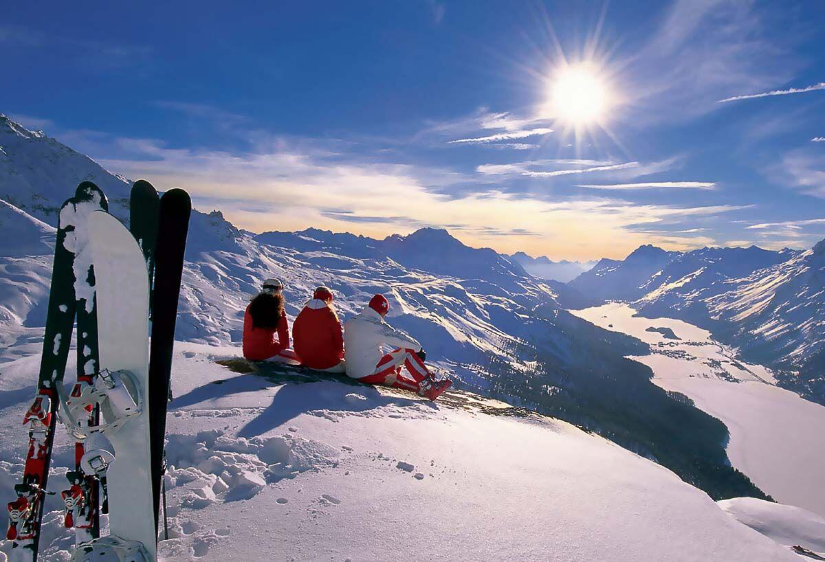 SEG skiing resting mountains